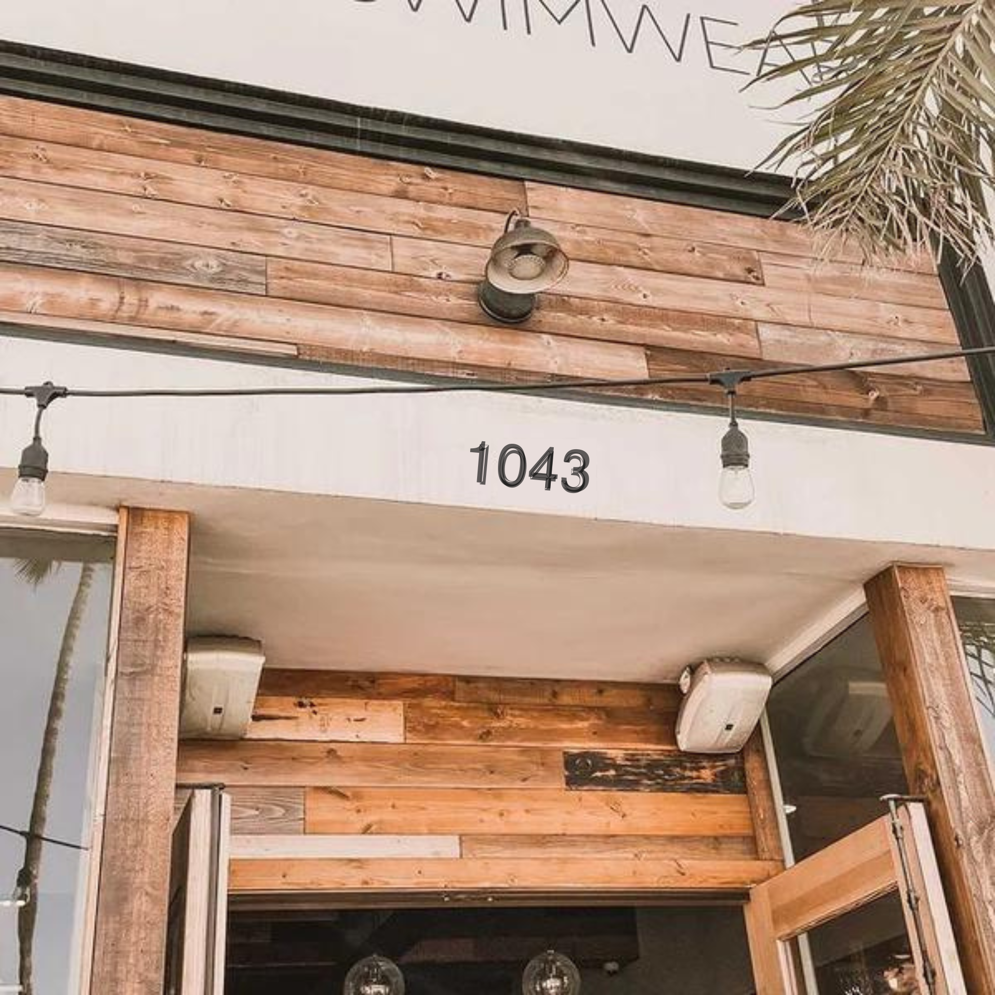 Storefront of Urban Totes Bags